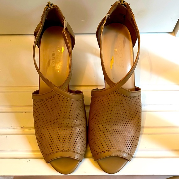 Aerosoles sandals - Size 7.5 - Picture 2 of 6